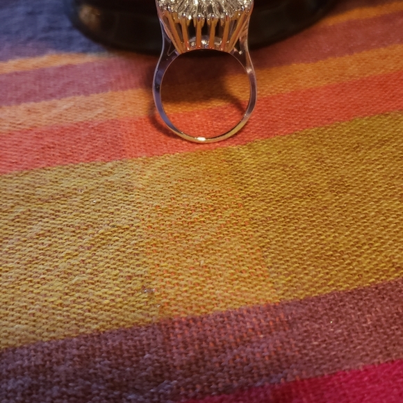 ring - Picture 5 of 7